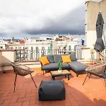 31Ara1092- Newly Refurbished 2Br Flat In The Gothi