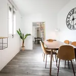 31Ara1092- Newly Refurbished 2Br Flat In The Gothi