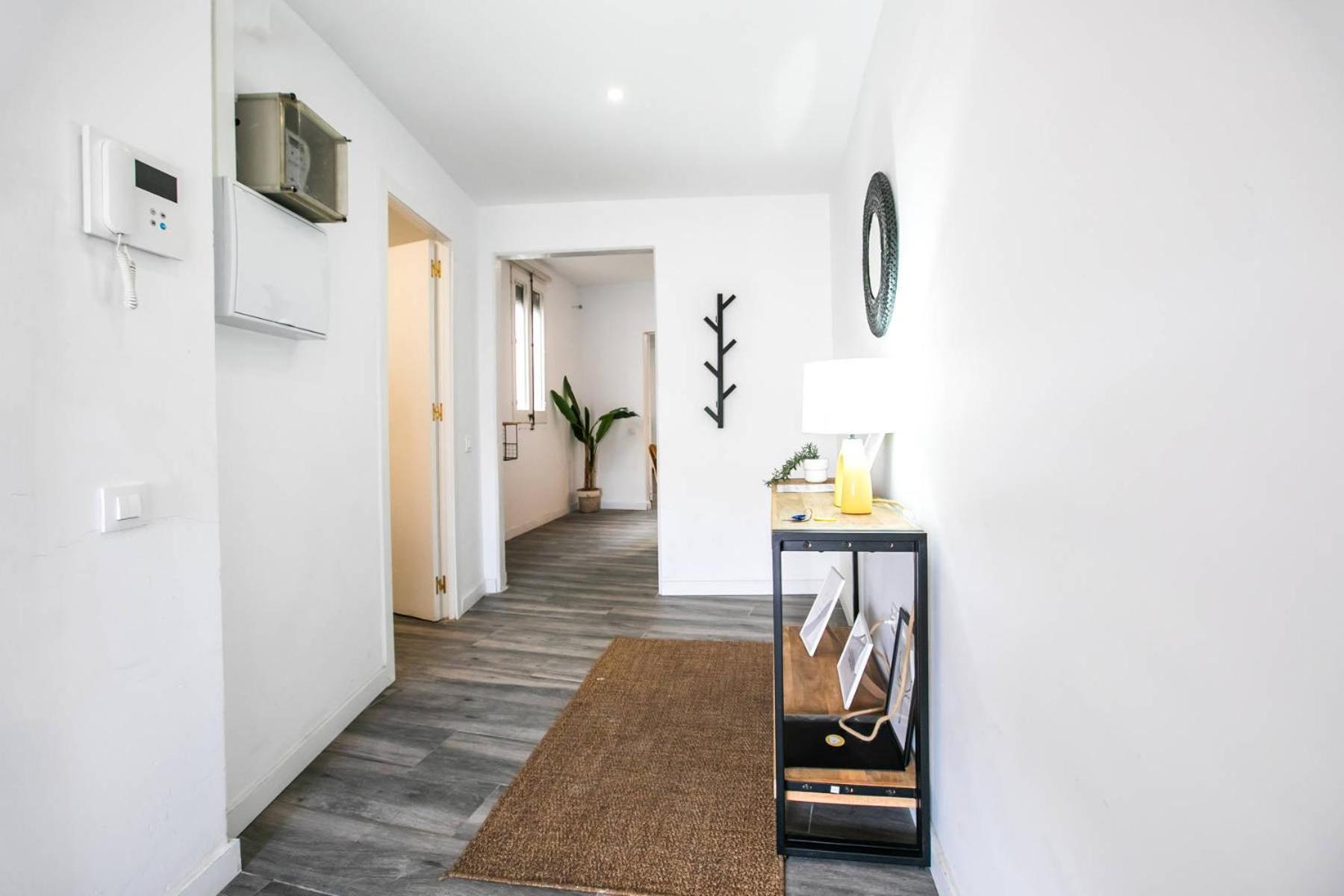 31ara1092- Newly Refurbished 2br Flat In The Gothi *